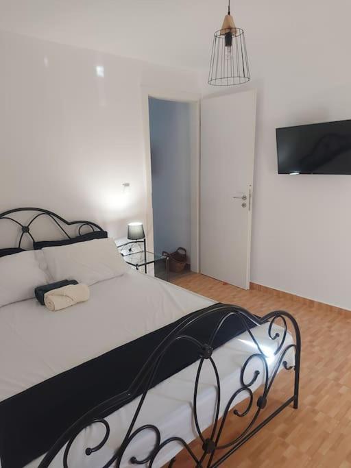 Houlia Home Διαμέρισμα Με Δωρεάν Χώρο Στάθμευσης Stenies Екстер'єр фото